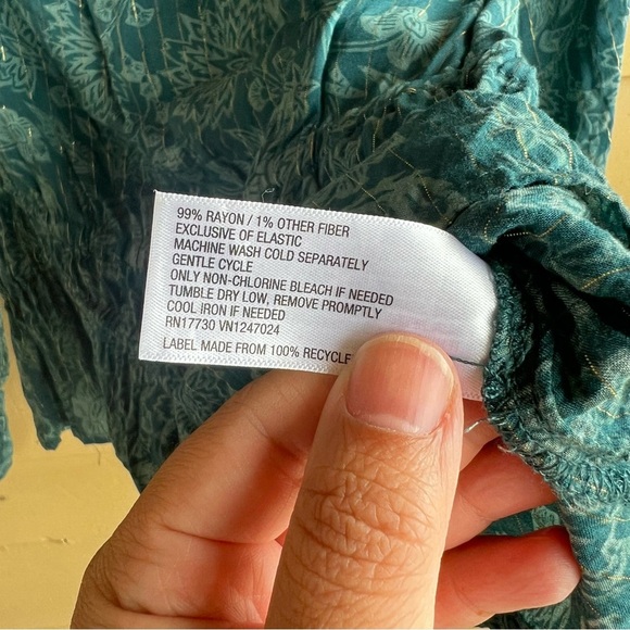 Universal Threads Floral Long Sleeve Top Size M - Metallic Casual Modest - Picture 5 of 6